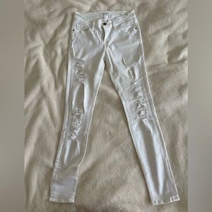 FRAME White Distressed Denim Le Skinny de Jeanne